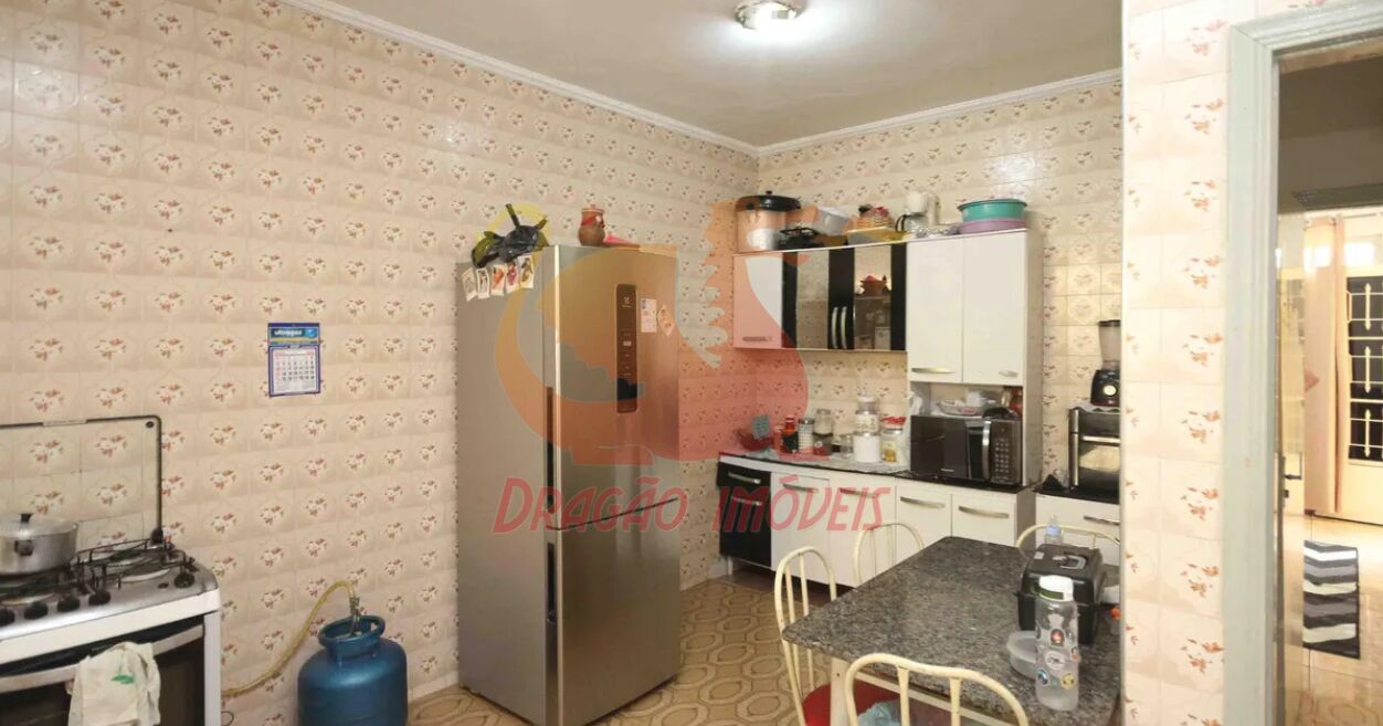 Casa, 3 quartos, 240 m² - Foto 9