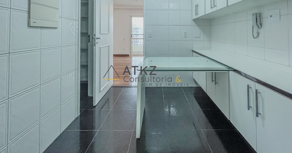 Apartamento para alugar com 3 quartos, 130m² - Foto 13