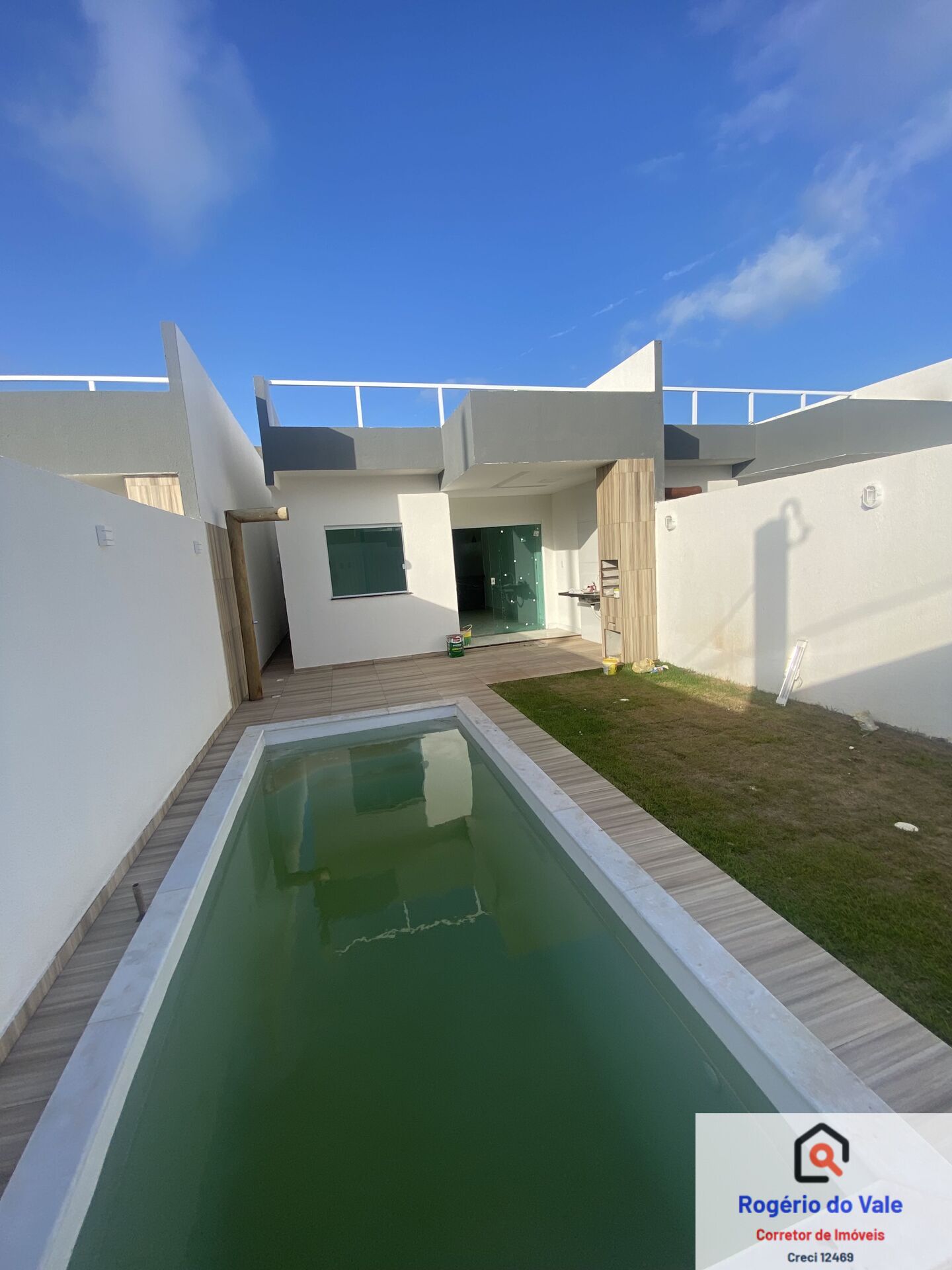 Casa à venda com 2 quartos, 80m² - Foto 1