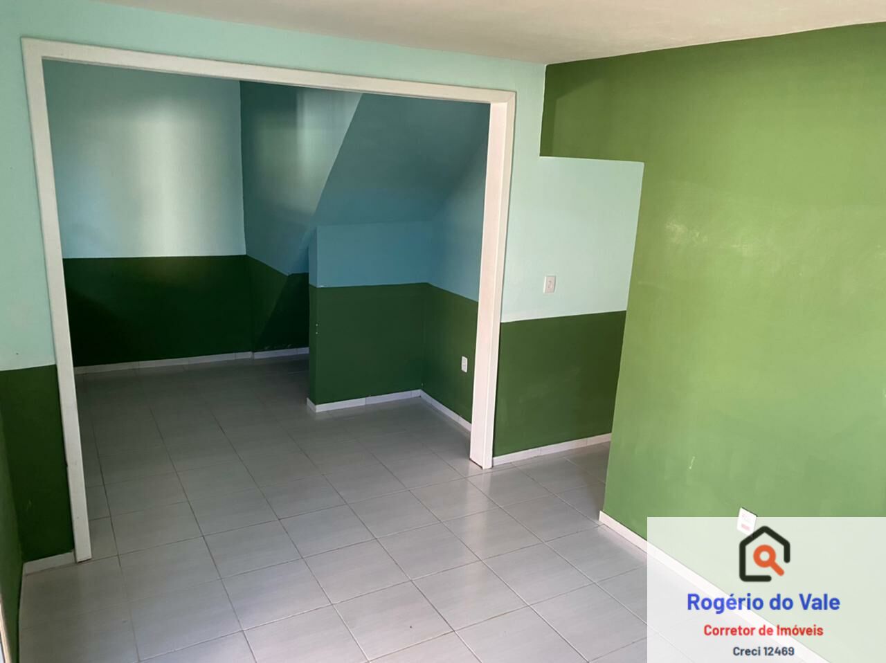 Casa de Condomínio à venda com 3 quartos, 220m² - Foto 3