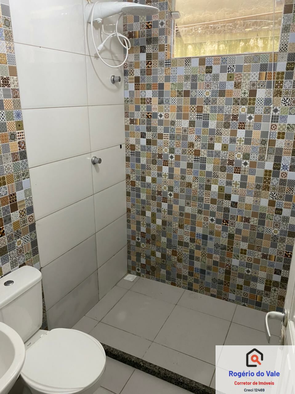 Casa de Condomínio à venda com 3 quartos, 220m² - Foto 4