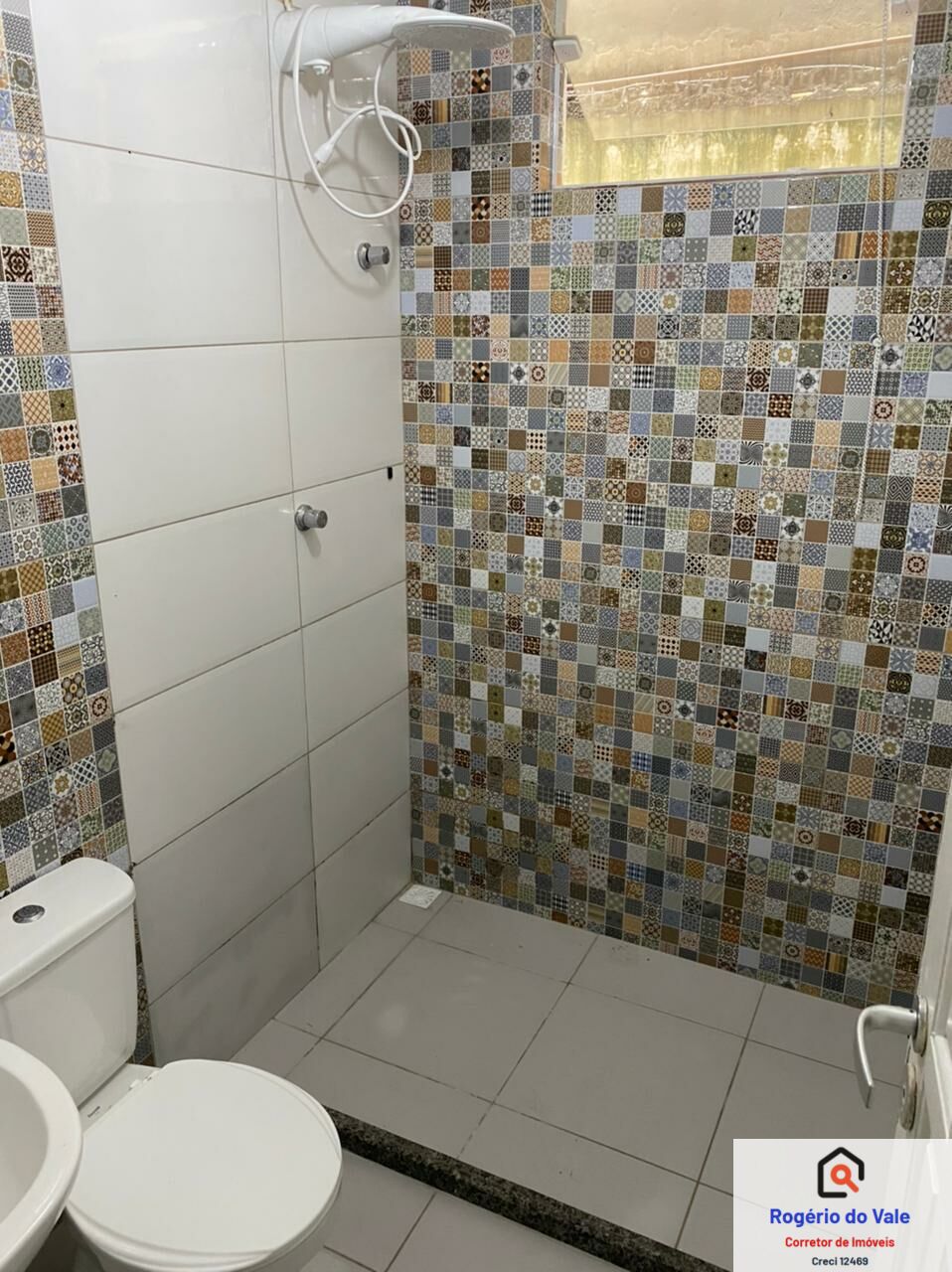 Casa de Condomínio à venda com 3 quartos, 220m² - Foto 4