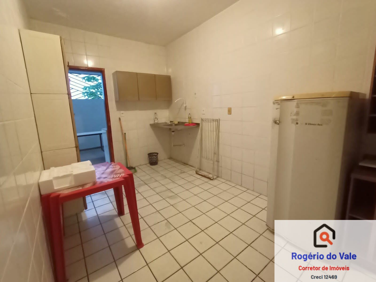 Casa de Condomínio à venda com 4 quartos, 100m² - Foto 22