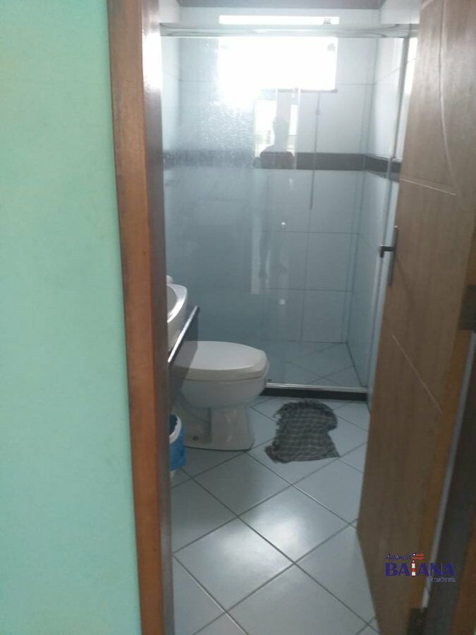 Casa de Condomínio para alugar com 4 quartos, 250m² - Foto 14