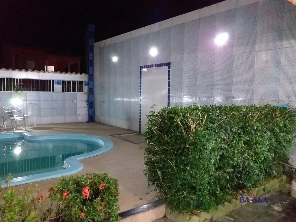 Casa de Condomínio para alugar com 4 quartos, 250m² - Foto 3