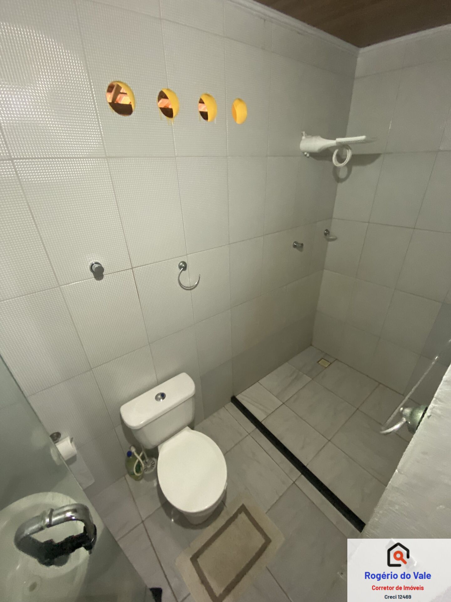 Casa à venda com 6 quartos, 170m² - Foto 27