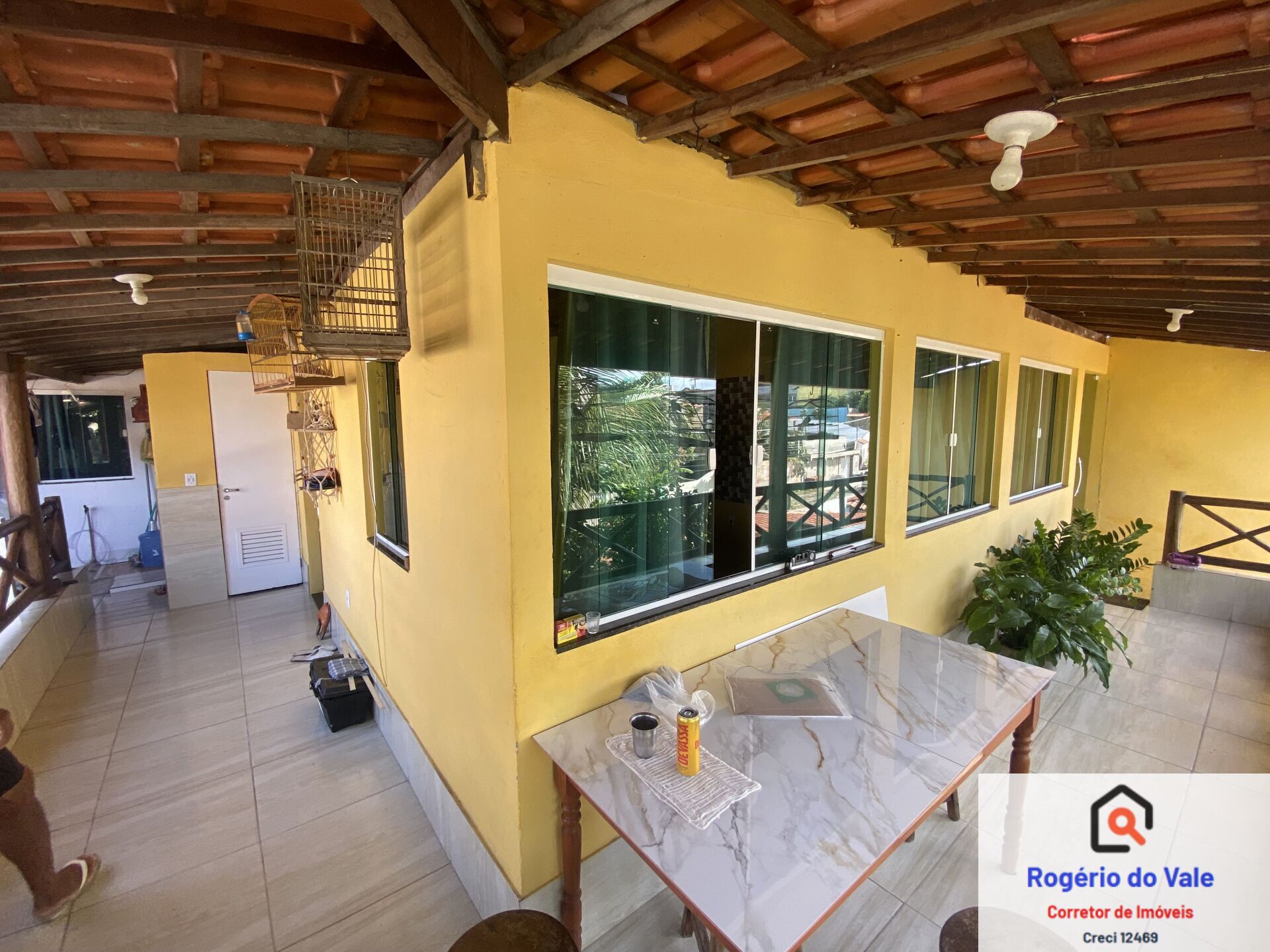 Casa à venda com 6 quartos, 170m² - Foto 2
