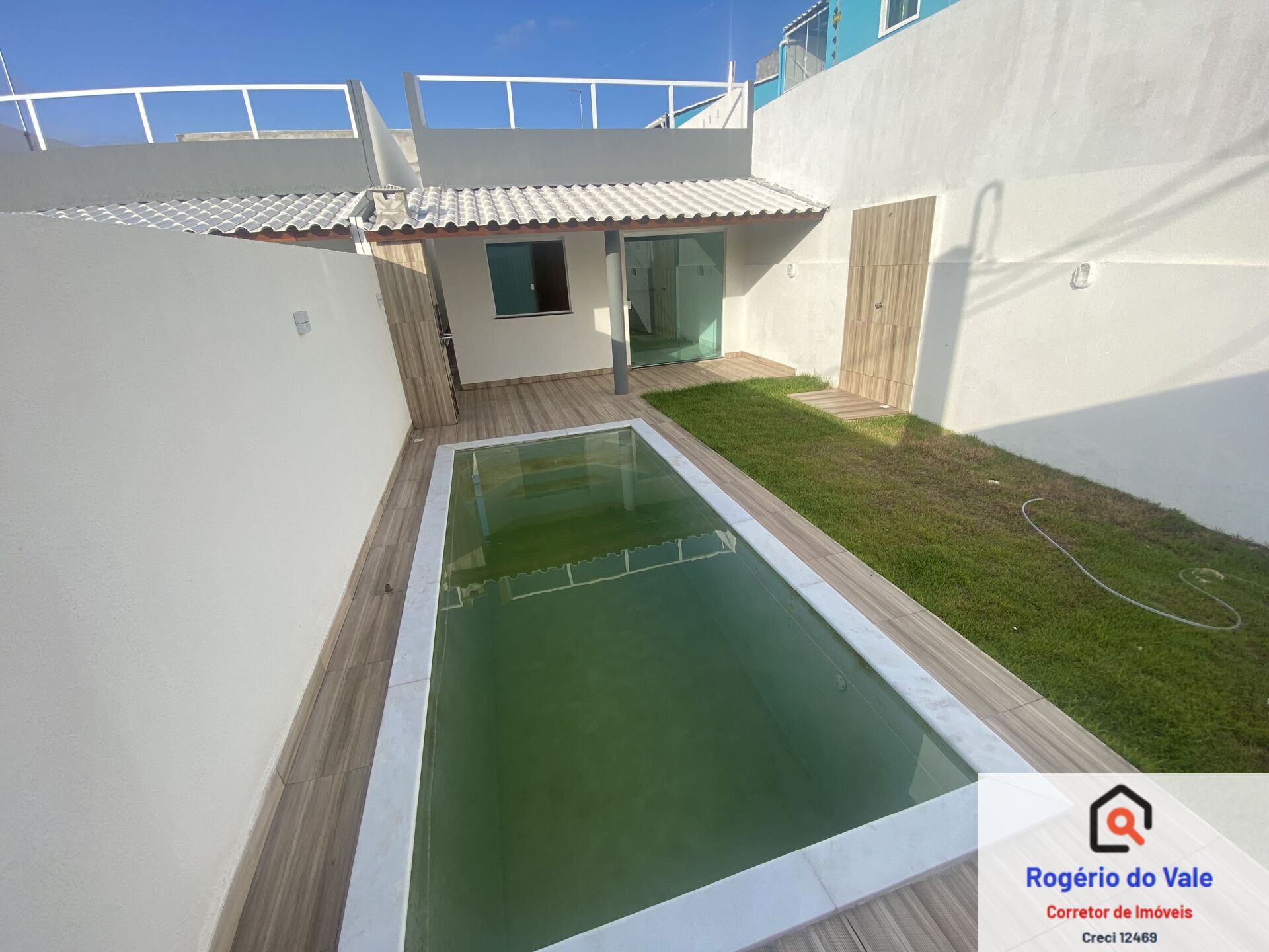 Casa à venda com 2 quartos, 80m² - Foto 2