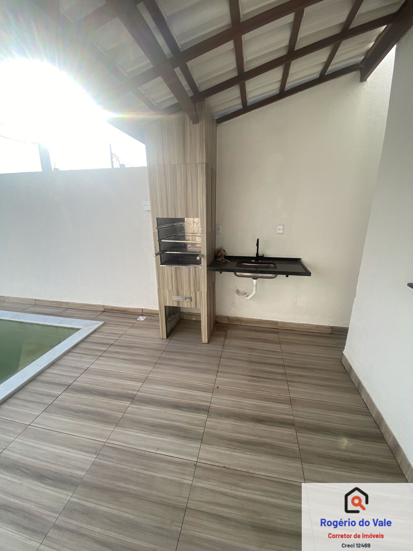 Casa à venda com 2 quartos, 80m² - Foto 14