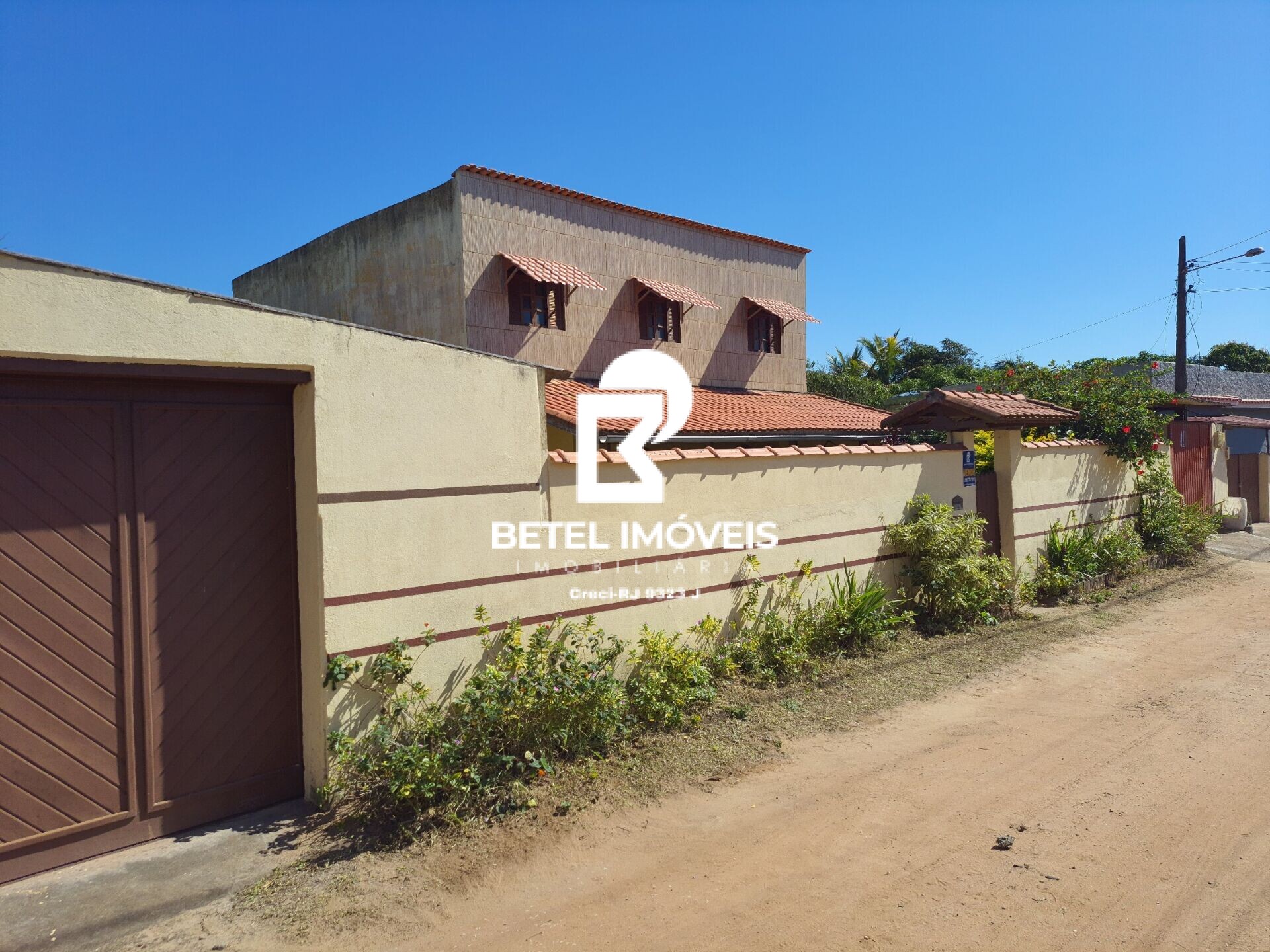 Sobrado à venda com 6 quartos, 180m² - Foto 3