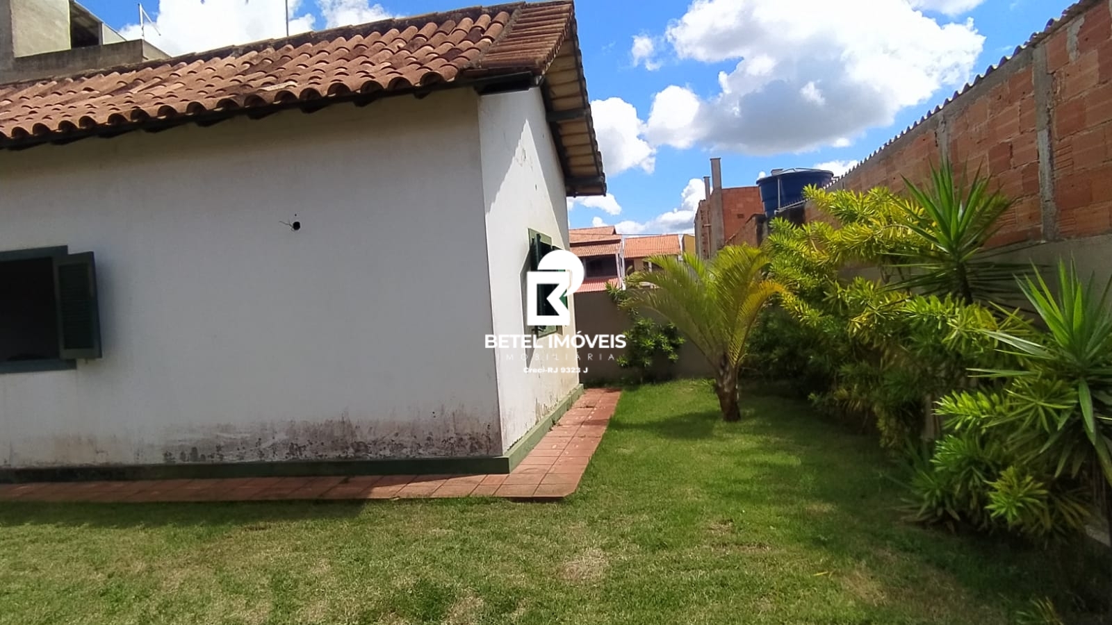 Casa à venda com 6 quartos, 277m² - Foto 13