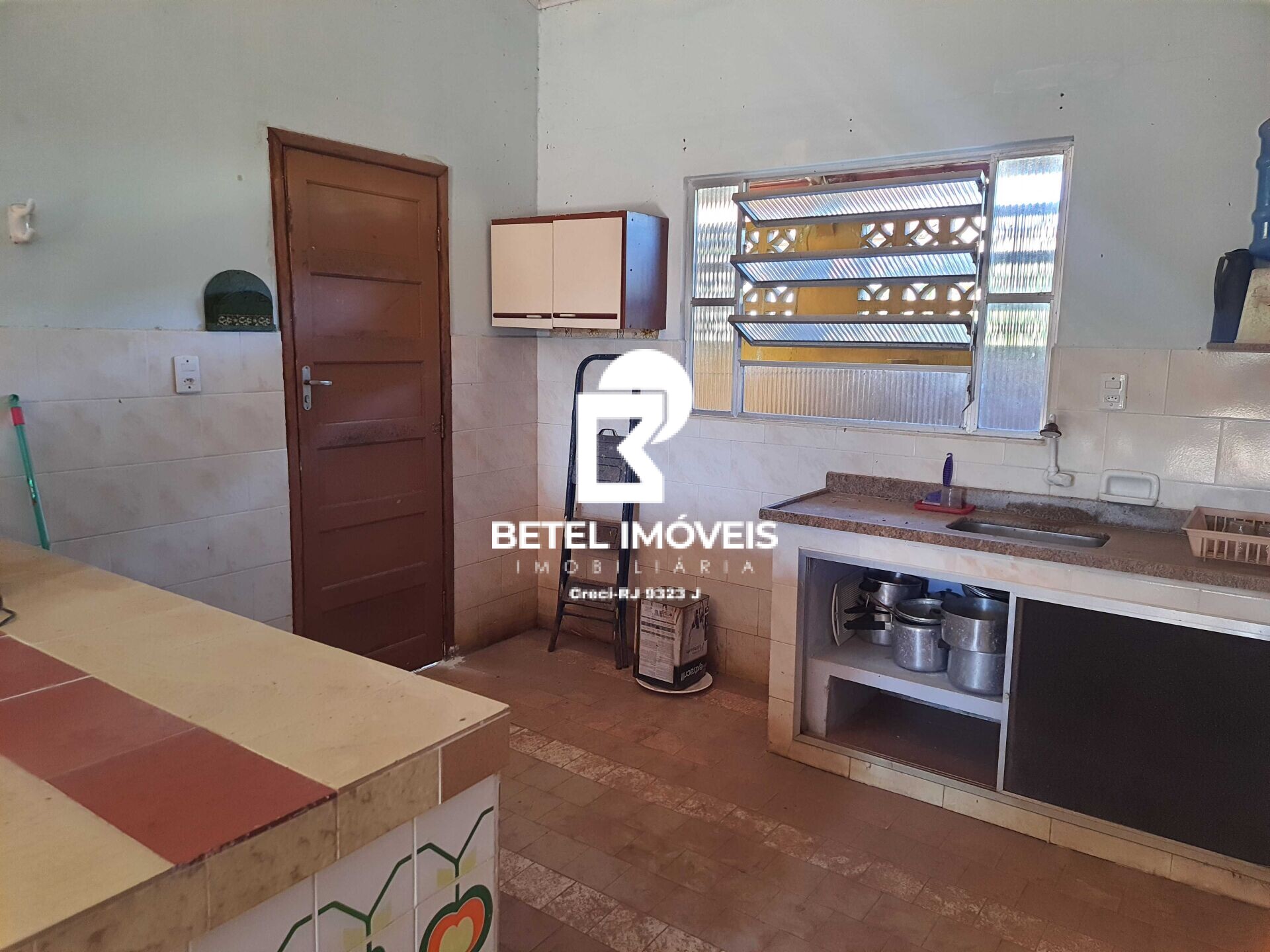 Casa à venda com 2 quartos, 108m² - Foto 3