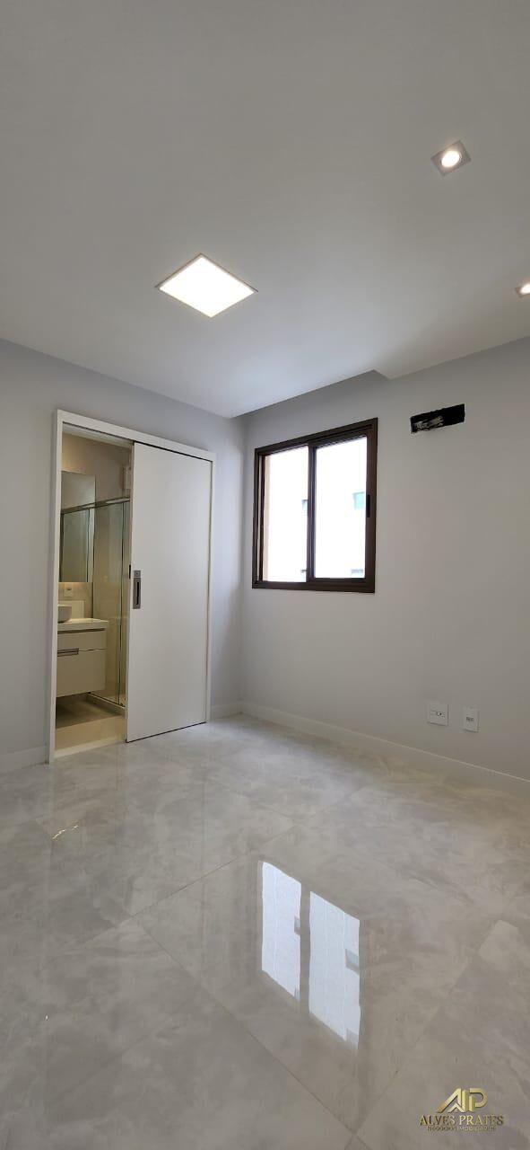 Apartamento à venda com 2 quartos, 80m² - Foto 4