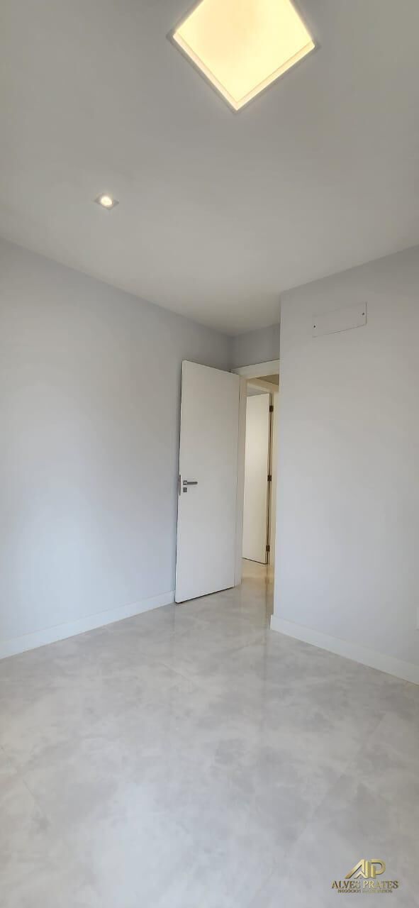 Apartamento à venda com 2 quartos, 80m² - Foto 8