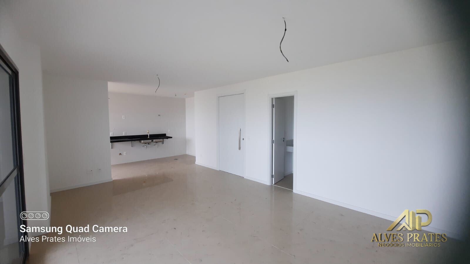 Apartamento à venda com 4 quartos, 147m² - Foto 9