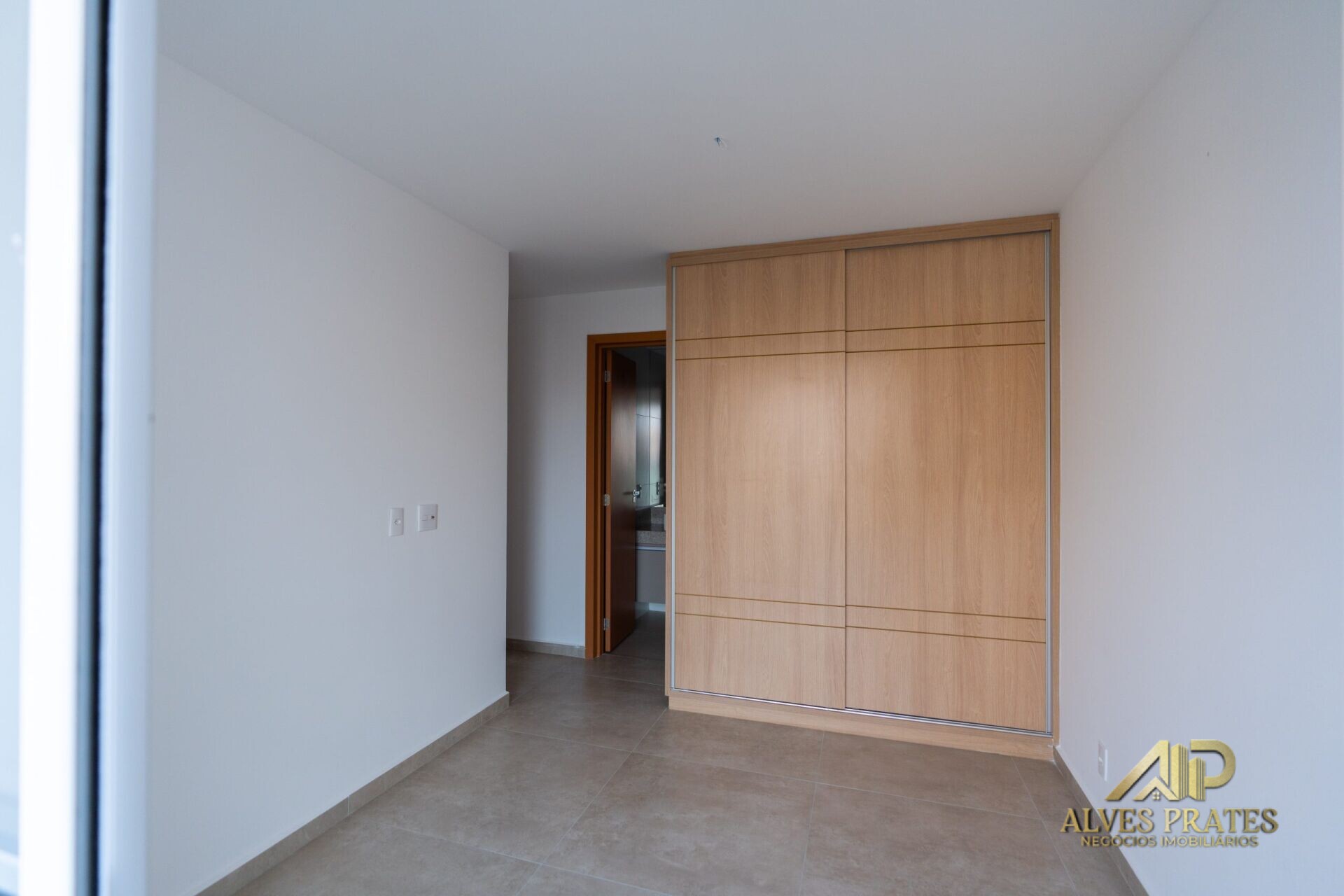 Apartamento à venda com 2 quartos, 80m² - Foto 10