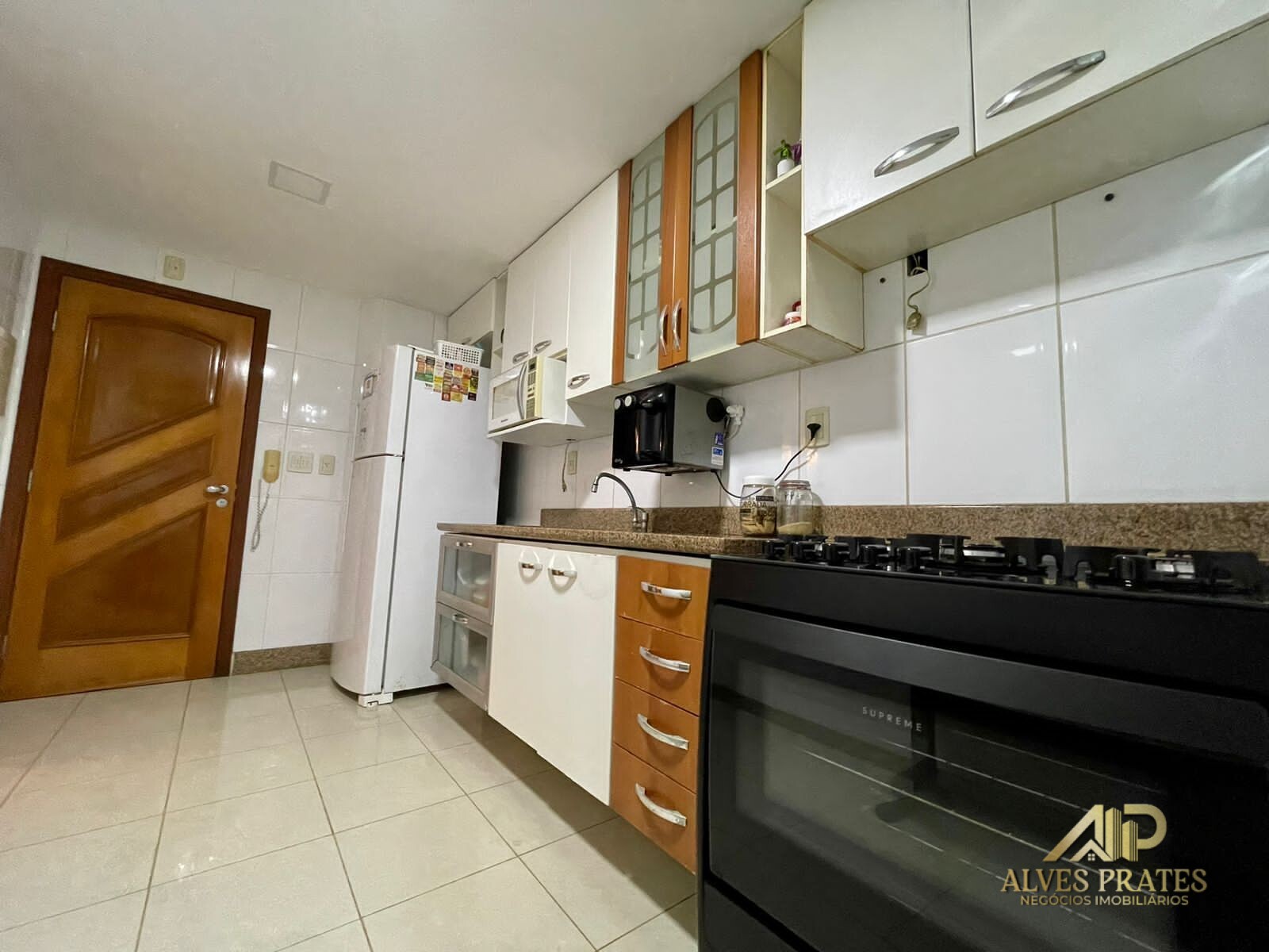 Apartamento à venda com 3 quartos, 125m² - Foto 9