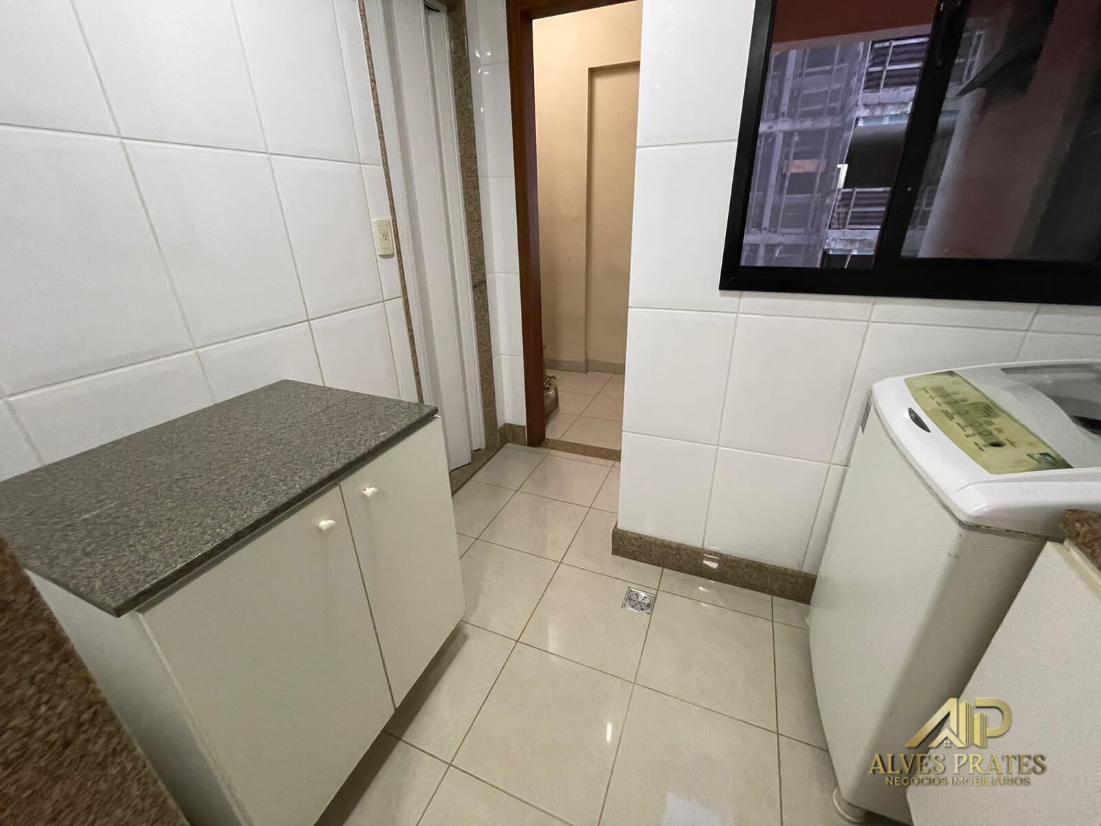 Apartamento à venda com 3 quartos, 125m² - Foto 11