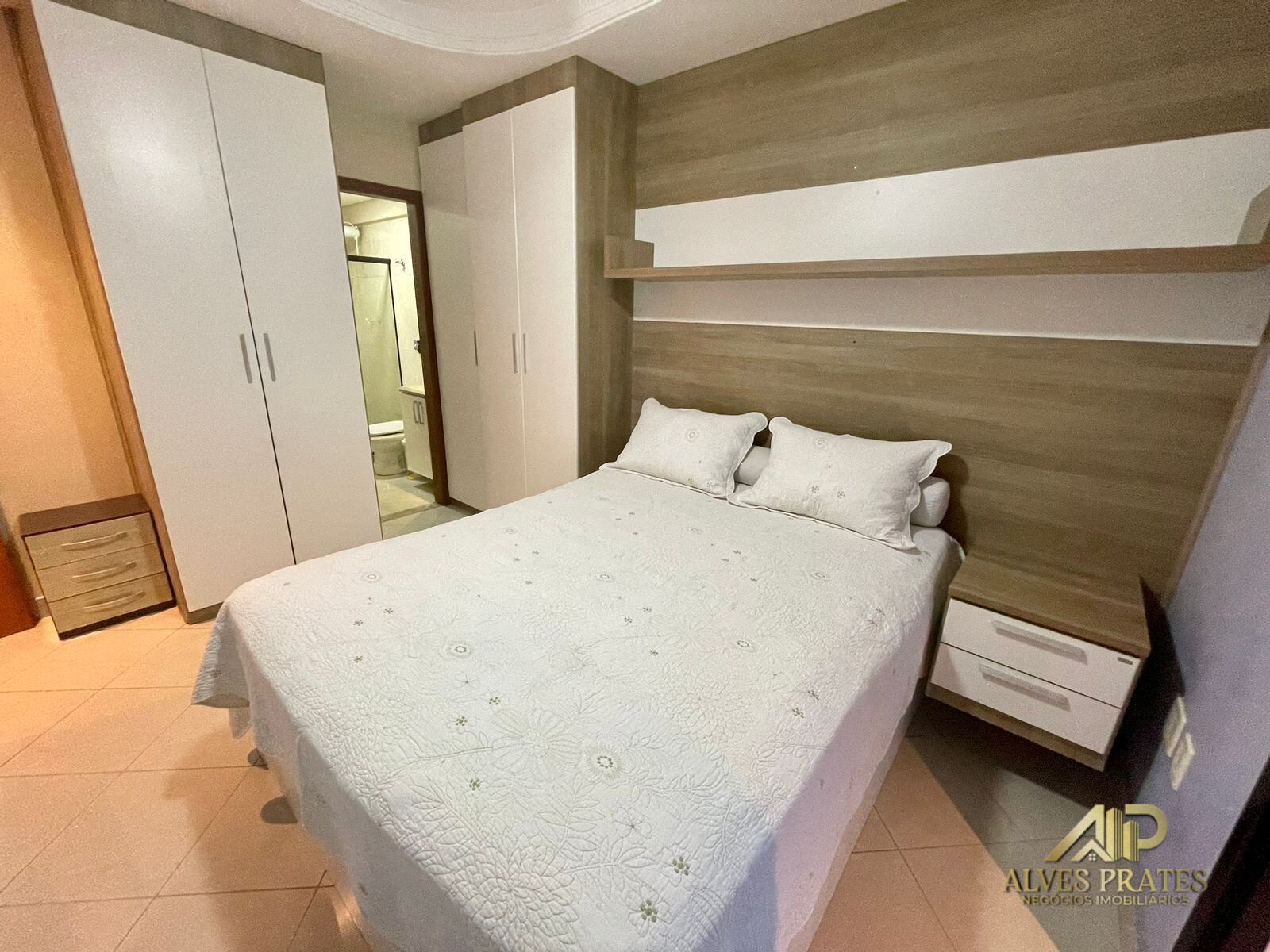 Apartamento à venda com 3 quartos, 125m² - Foto 5