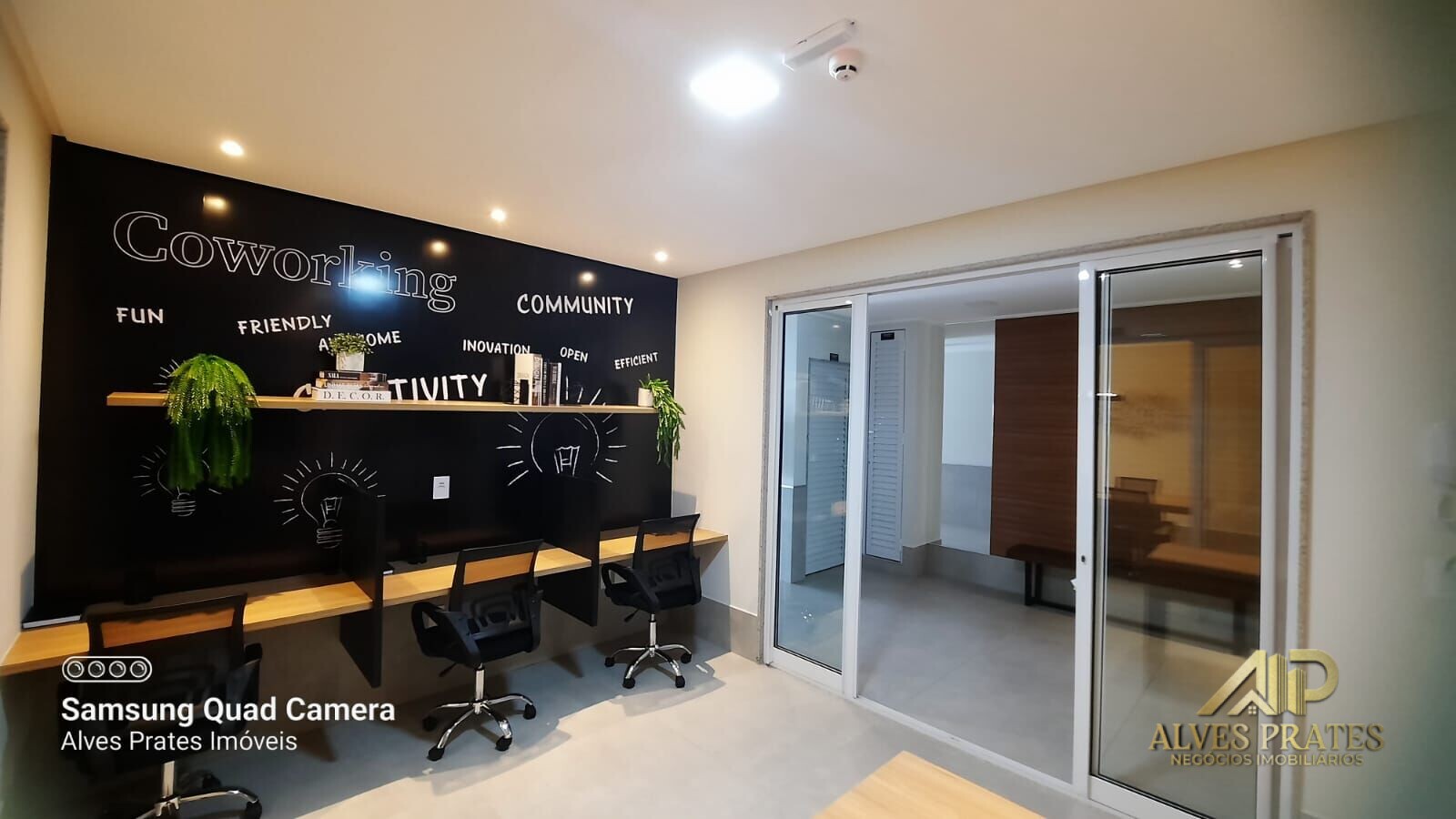 Apartamento à venda com 2 quartos, 61m² - Foto 17