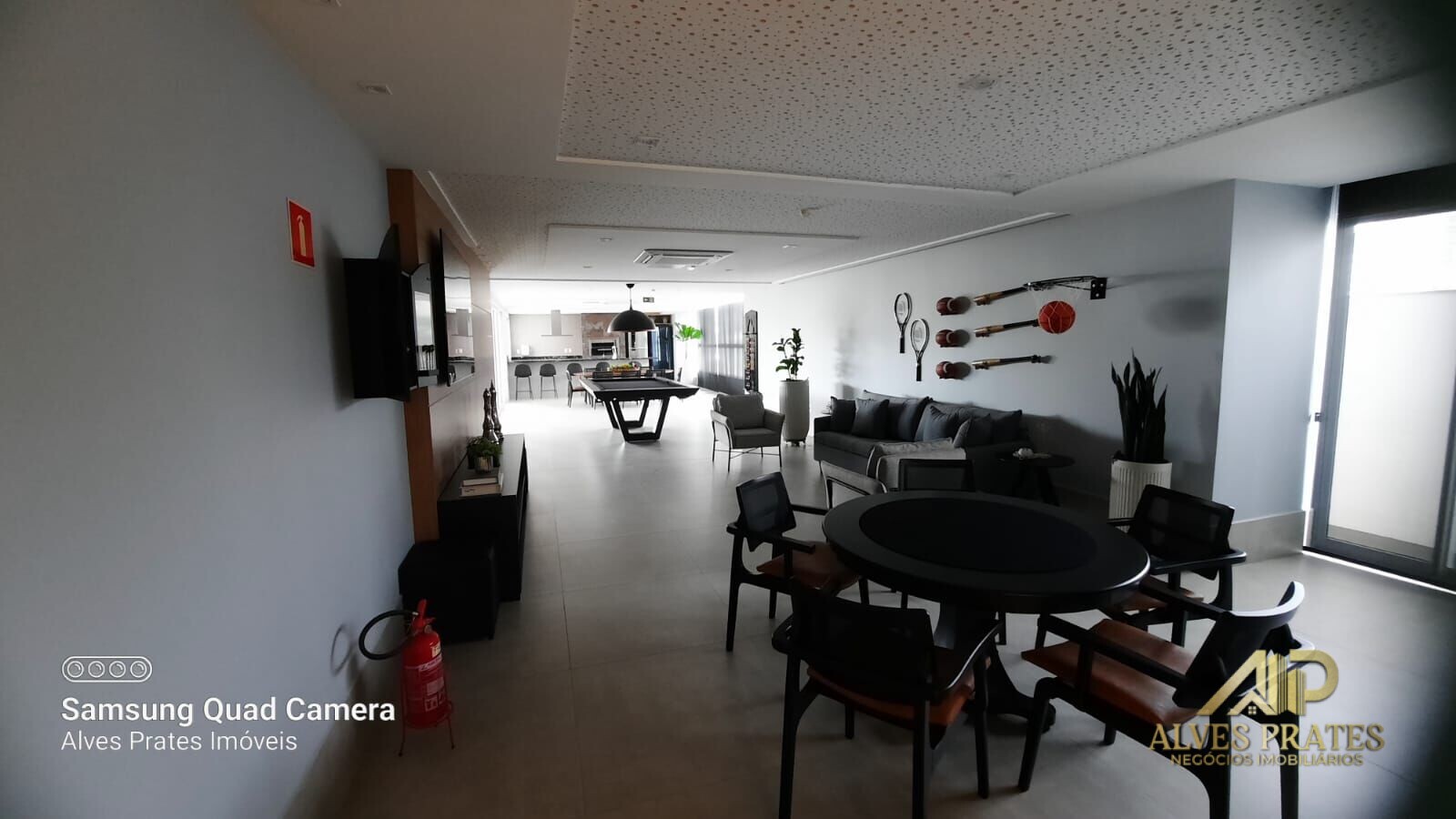 Apartamento à venda com 2 quartos, 61m² - Foto 10