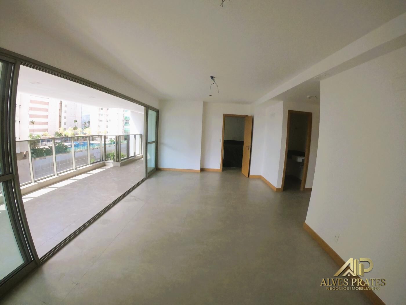 Apartamento à venda com 4 quartos, 171m² - Foto 4