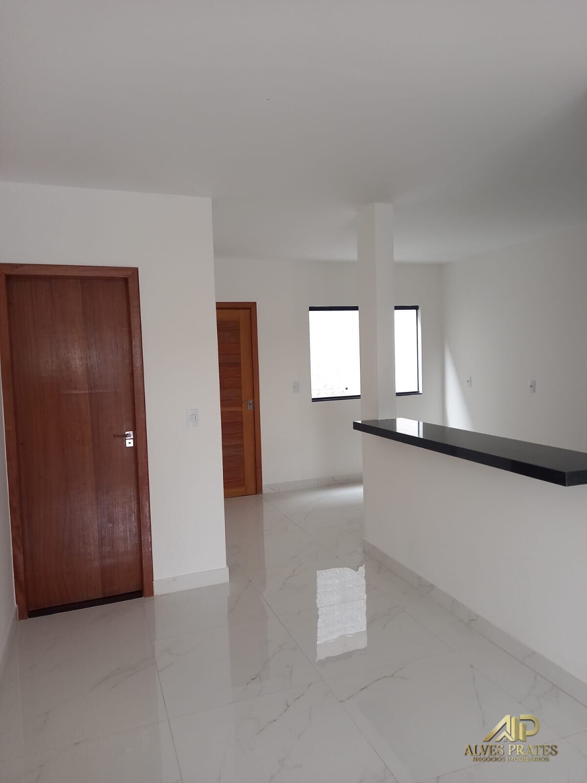 Casa à venda com 3 quartos, 102m² - Foto 4