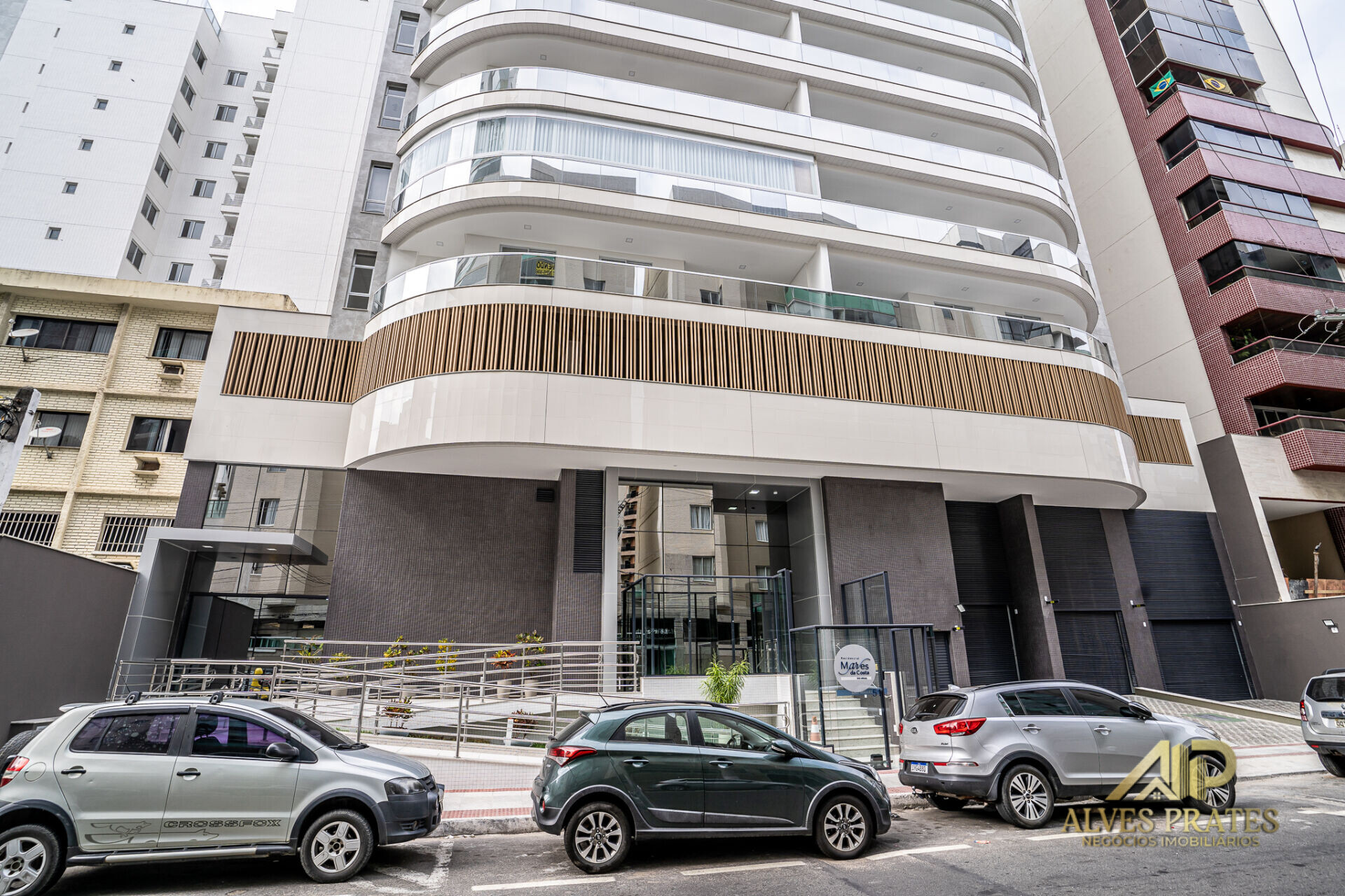 Apartamento à venda com 4 quartos, 115m² - Foto 2