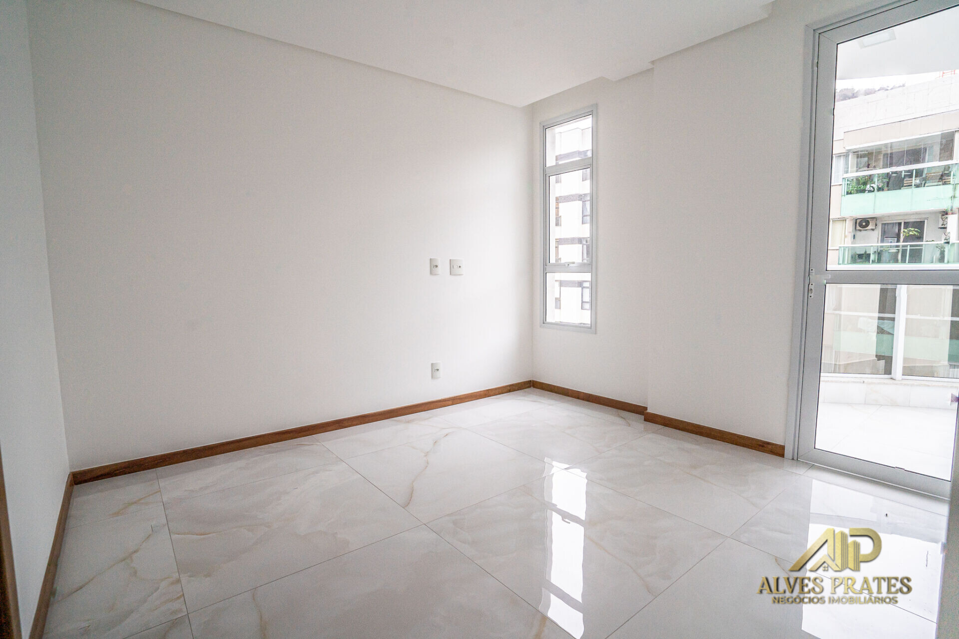 Apartamento à venda com 4 quartos, 115m² - Foto 13