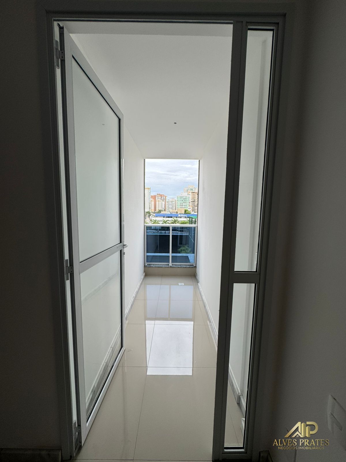 Apartamento à venda com 2 quartos, 57m² - Foto 7