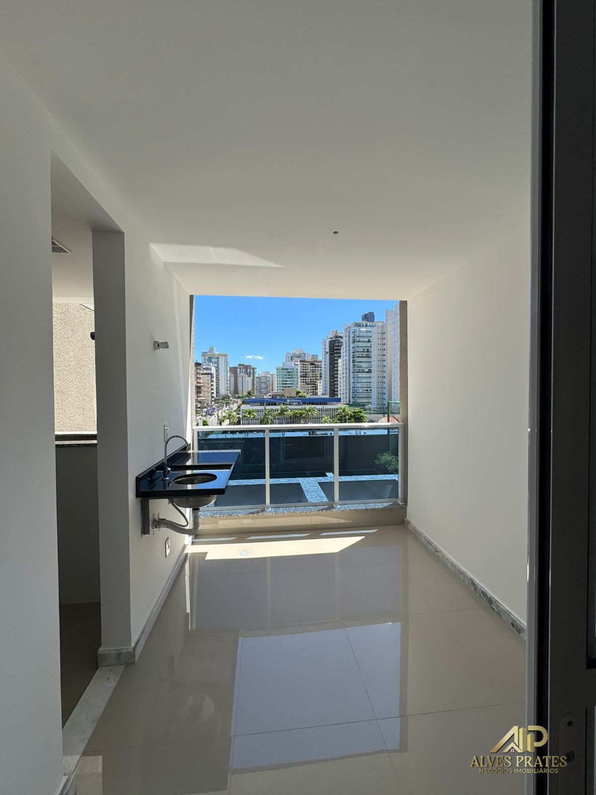 Apartamento à venda com 2 quartos, 57m² - Foto 2