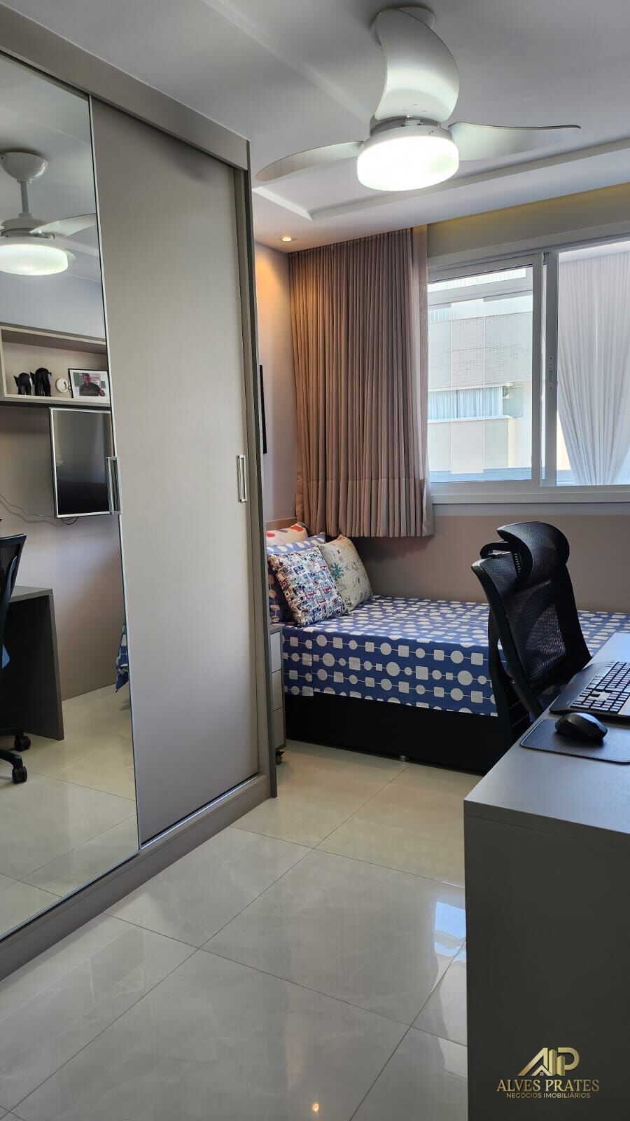 Apartamento à venda com 3 quartos, 90m² - Foto 13