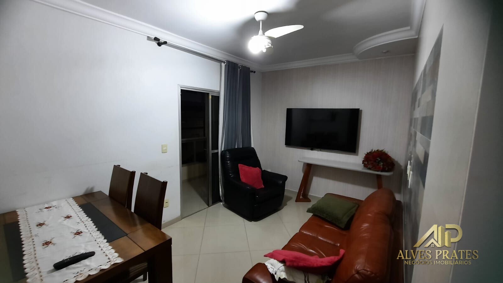 Apartamento à venda com 2 quartos, 55m² - Foto 4