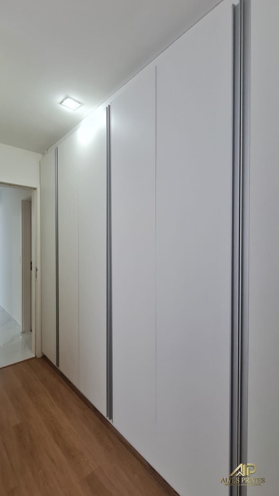 Apartamento à venda com 3 quartos, 146m² - Foto 9