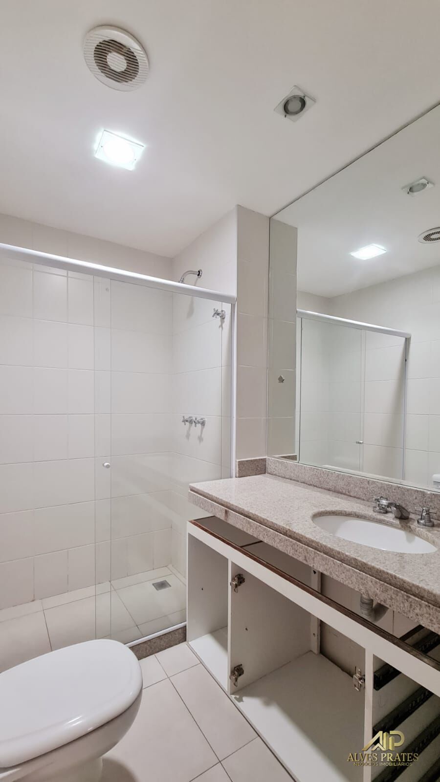 Apartamento à venda com 3 quartos, 146m² - Foto 12