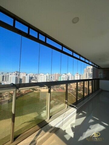 Apartamento à venda com 2 quartos, 70m² - Foto 3