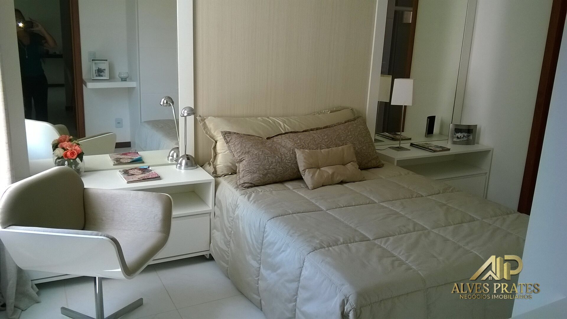 Apartamento à venda com 3 quartos, 107m² - Foto 8