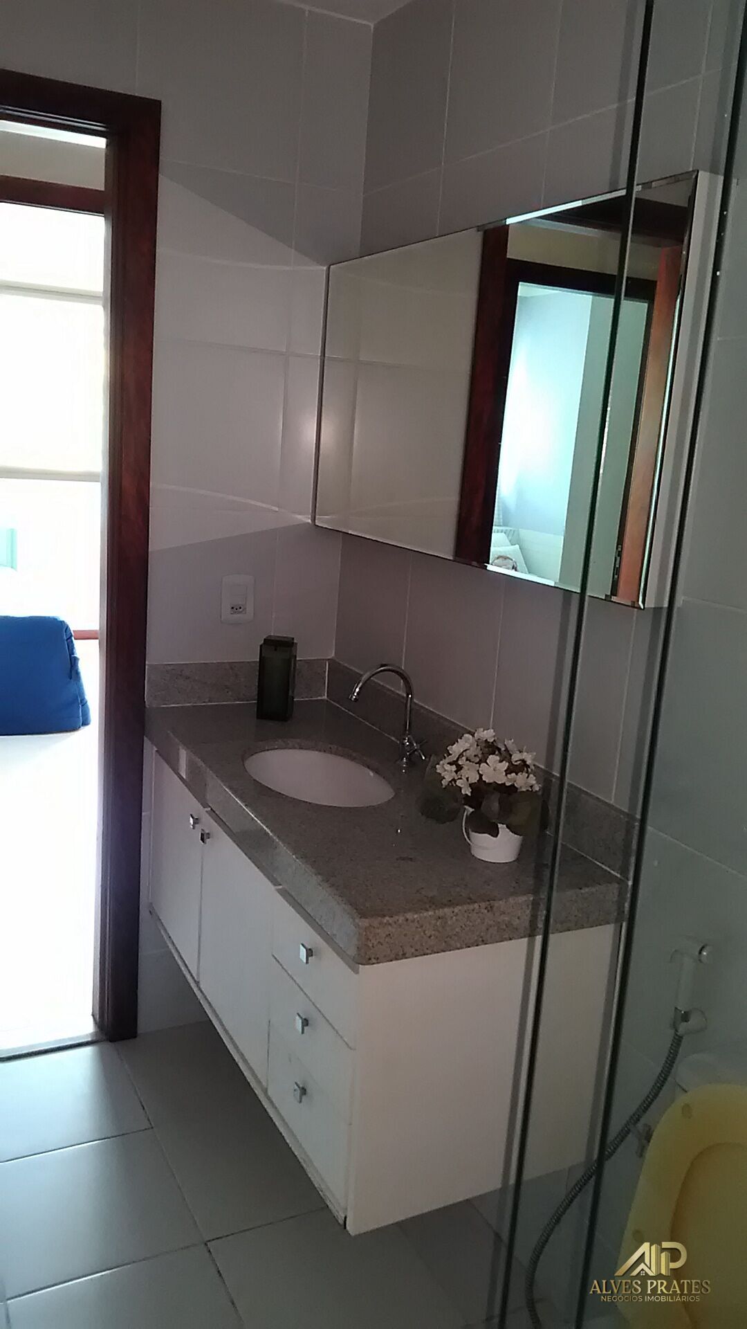 Apartamento à venda com 3 quartos, 107m² - Foto 9