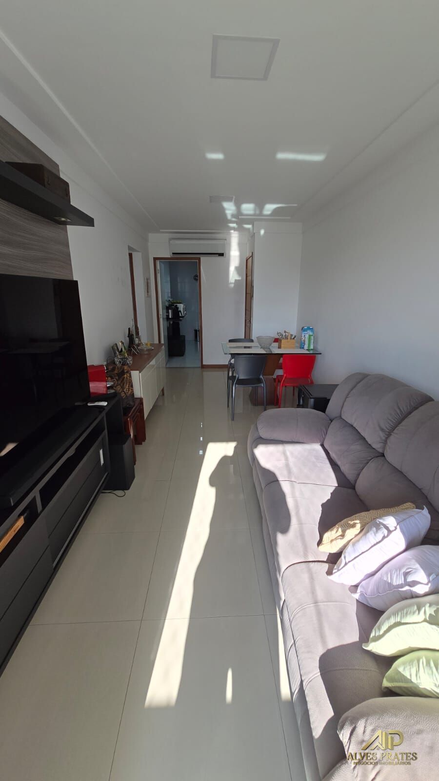 Apartamento à venda com 2 quartos, 75m² - Foto 5