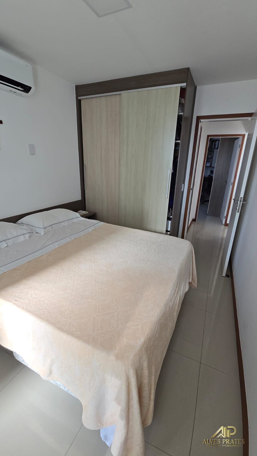 Apartamento à venda com 2 quartos, 75m² - Foto 9