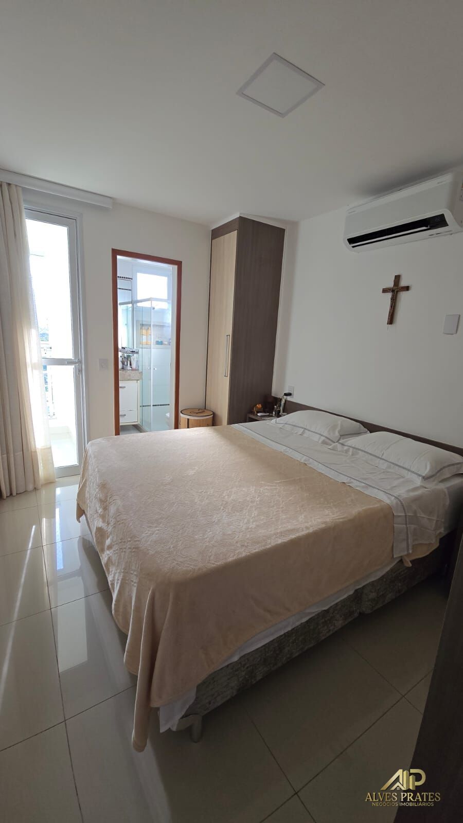 Apartamento à venda com 2 quartos, 75m² - Foto 7