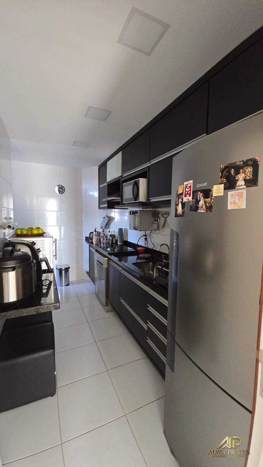 Apartamento à venda com 2 quartos, 75m² - Foto 12