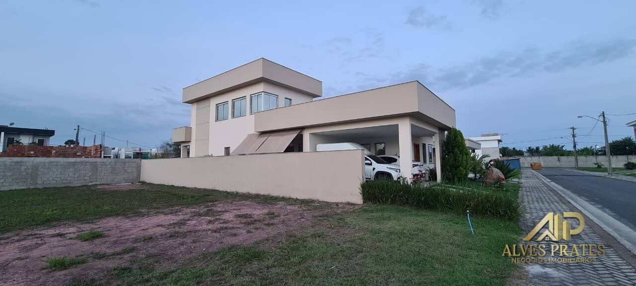 Casa de Condomínio à venda com 3 quartos, 254m² - Foto 3