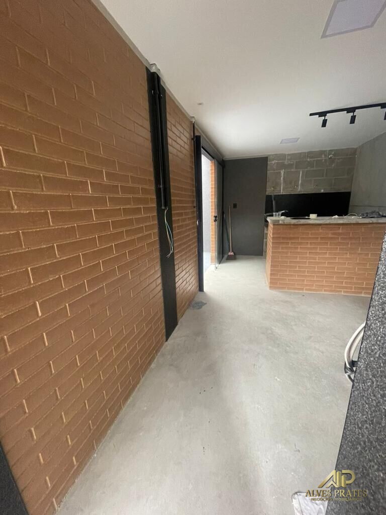 Casa à venda com 2 quartos, 95m² - Foto 12