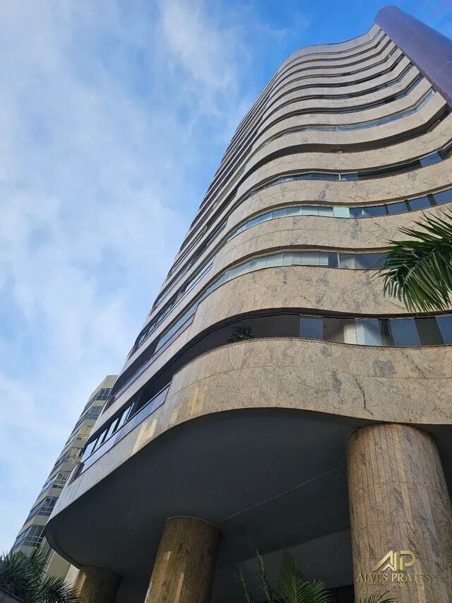 Apartamento à venda com 4 quartos, 290m² - Foto 1