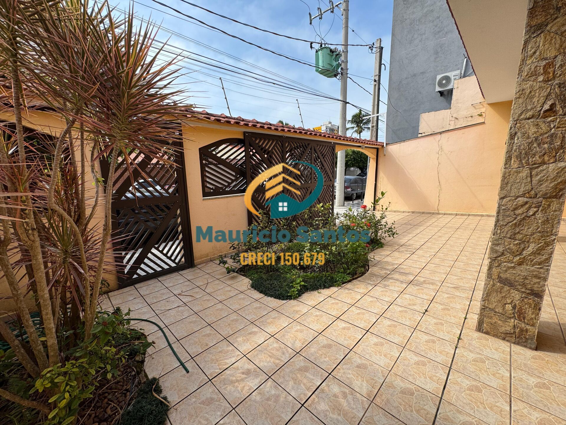 Casa, 5 quartos, 219 m² - Foto 2