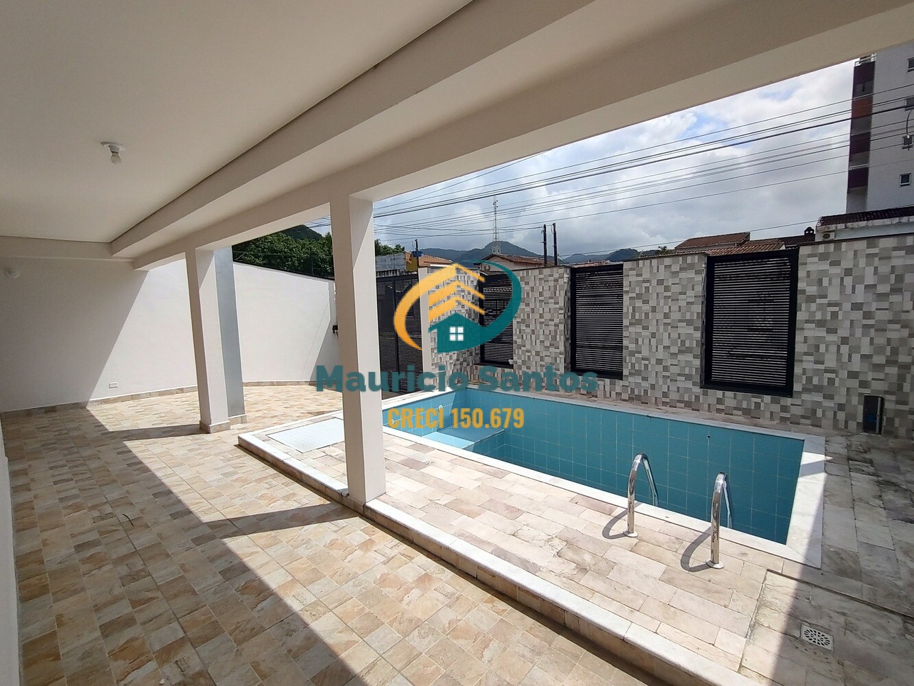 Casa à venda com 3 quartos, 222m² - Foto 5