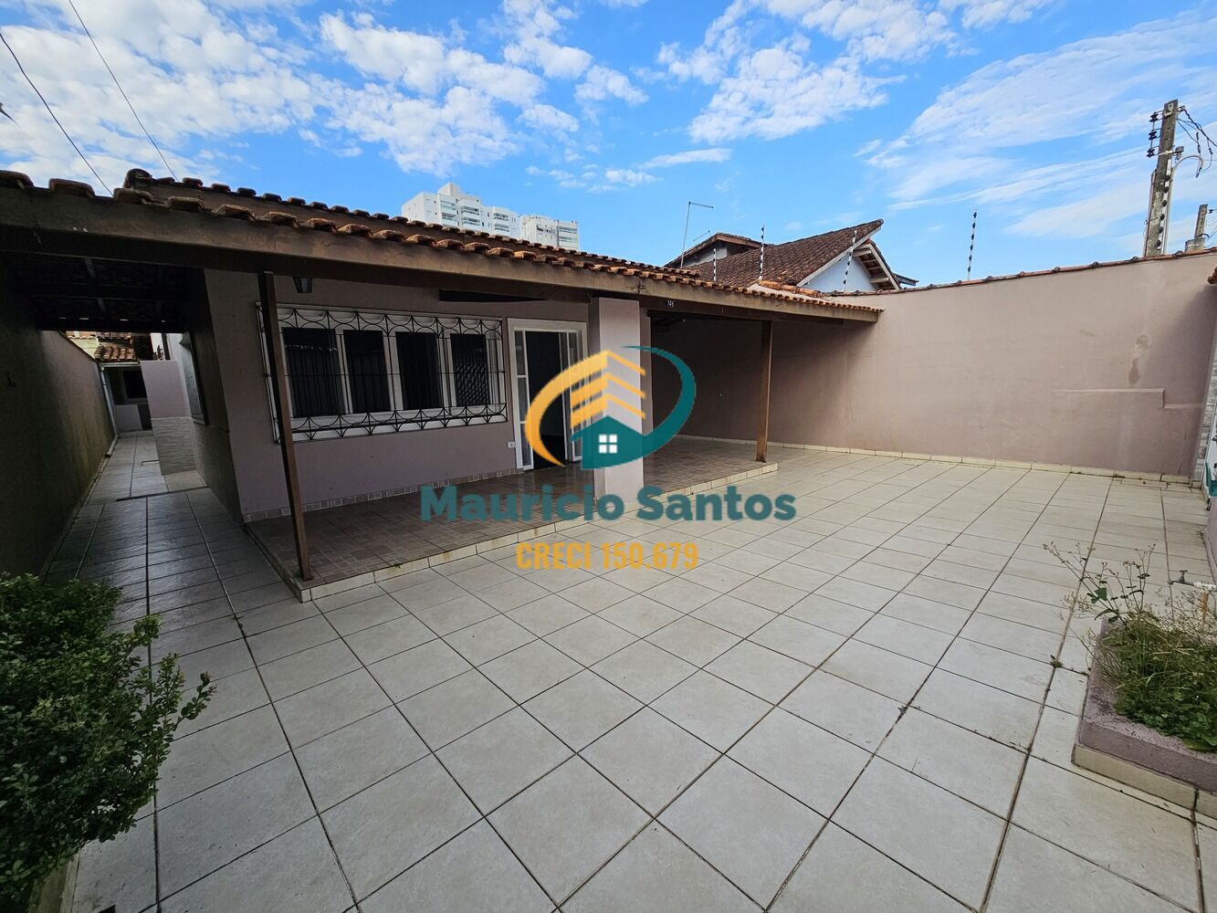 Casa à venda com 2 quartos, 185m² - Foto 2