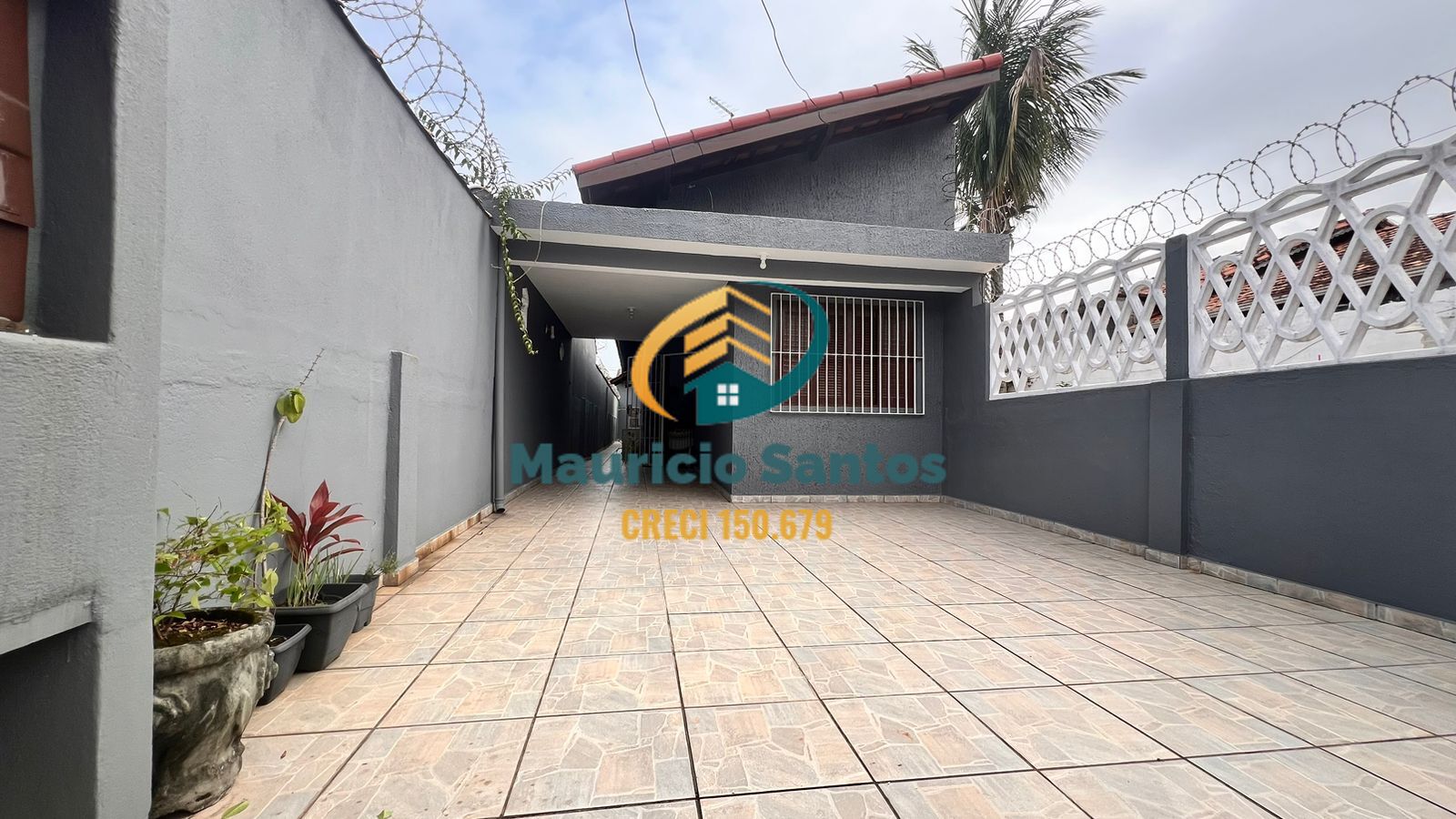 Casa à venda com 3 quartos, 212m² - Foto 2