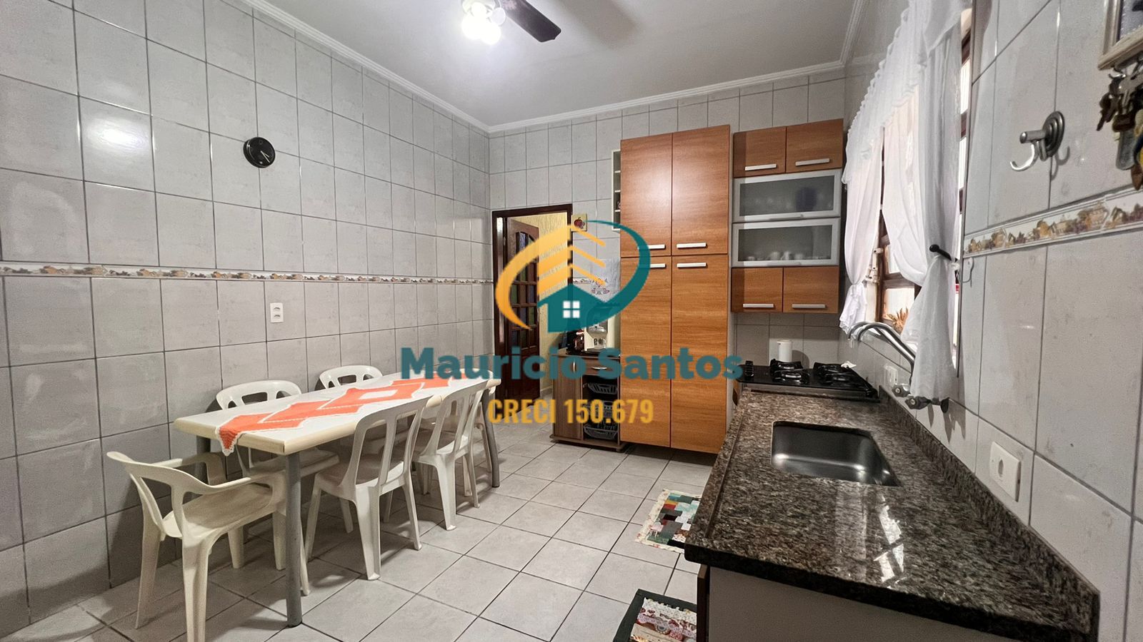 Casa à venda com 3 quartos, 212m² - Foto 10